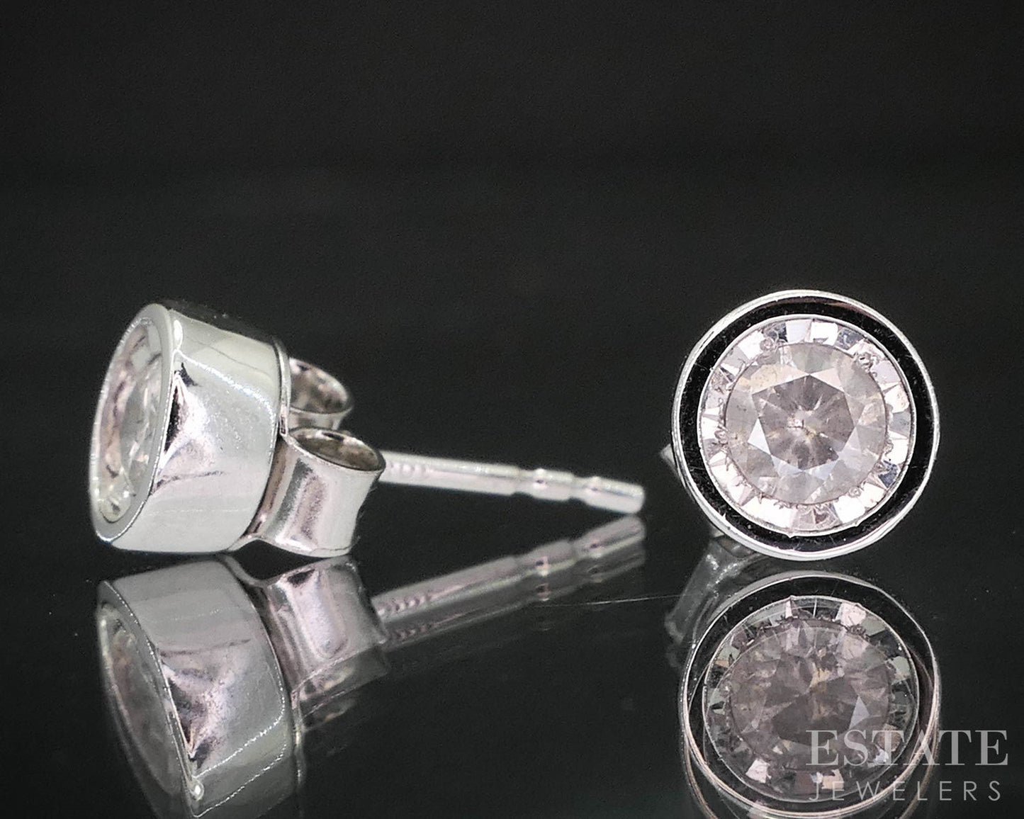 10k White Gold Round Natural .33ctw Diamond Bezel Stud Earrings 1.5g i19850b