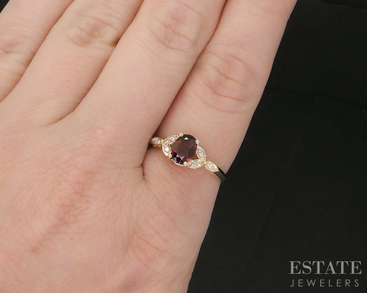 10k Yellow Gold Oval Natural Garnet & Diamond Ladies Ring 2.2g i19898b