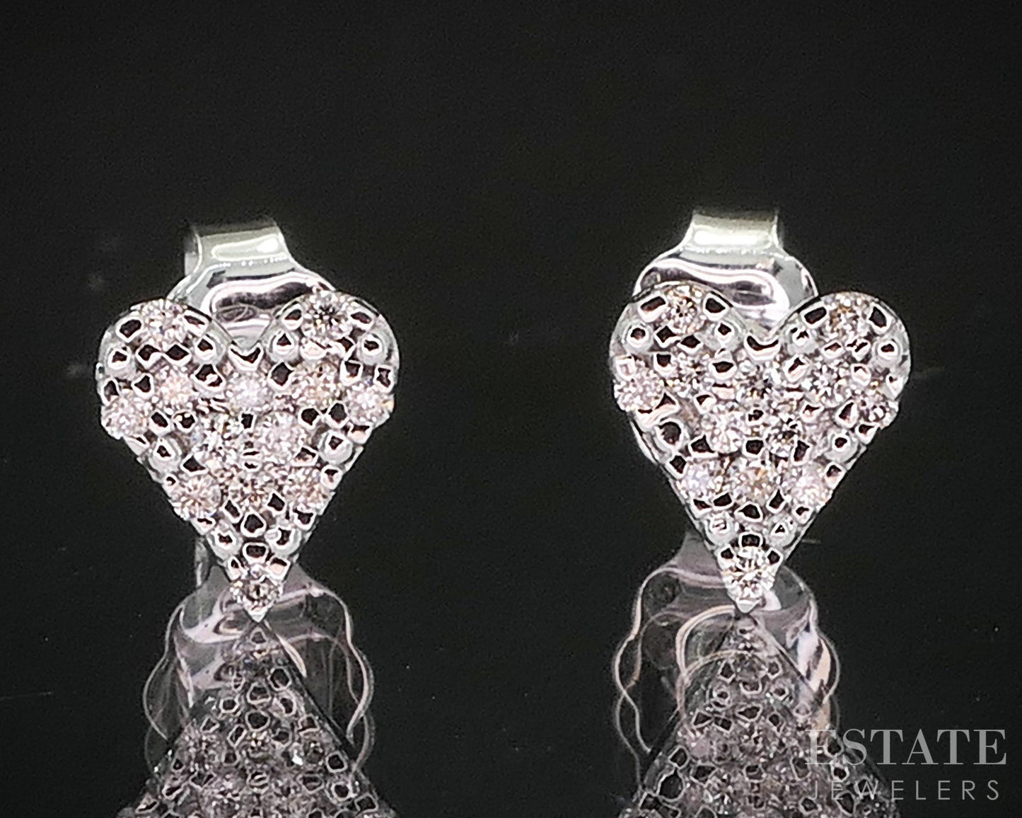 10k White Gold Lab Created .07ctw Diamond Heart Stud Earrings i19939