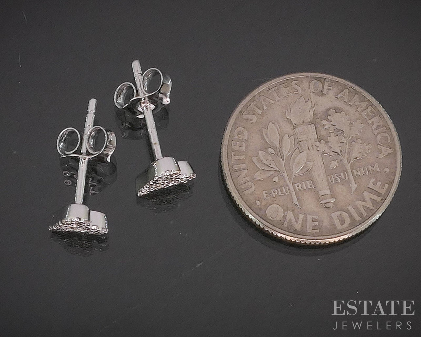 10k White Gold Lab Created .07ctw Diamond Heart Stud Earrings i19939