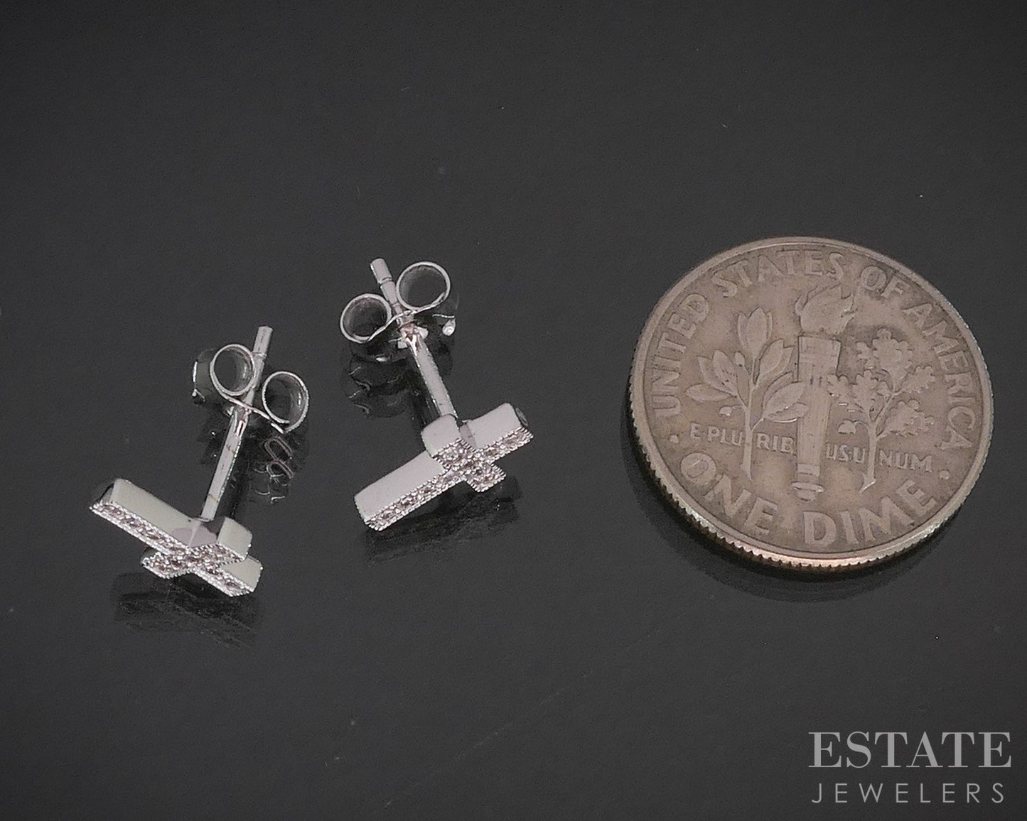 10k White Gold Lab Created .13ctw Diamond Cross Stud Earrings i19940