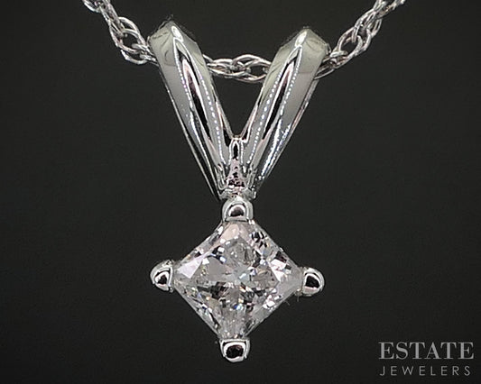 14k White Gold Princess .15ct Diamond Solitaire Necklace 1.1g 18"L i19981b
