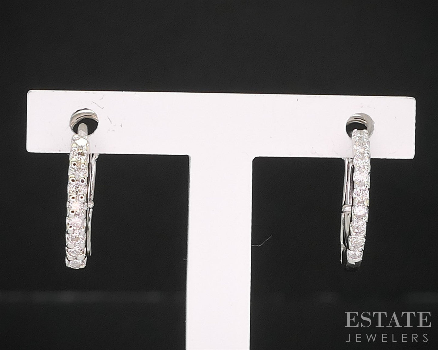 18k White Gold Round Natural .09ctw Diamond Hoop Huggie Earrings 1.4g i20018