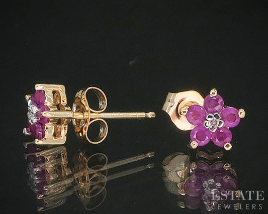 14k Yellow Gold Natural Ruby & Diamond Cluster Stud Earrings 0.9g i20101b