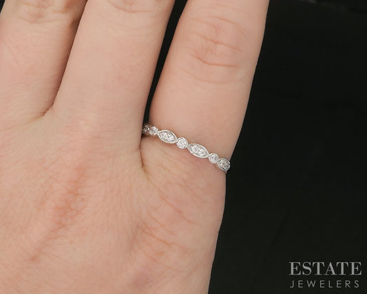 14k White Gold 2mm Natural .10ctw Diamond Ladies Wedding Band 1.8g i20110b