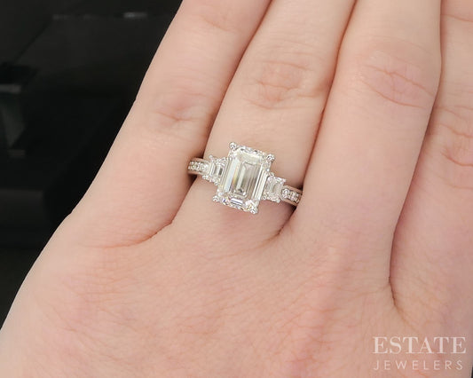 18k White Gold IGI Lab Created Emerald 2.84ct Diamond Engagement Ring i20139