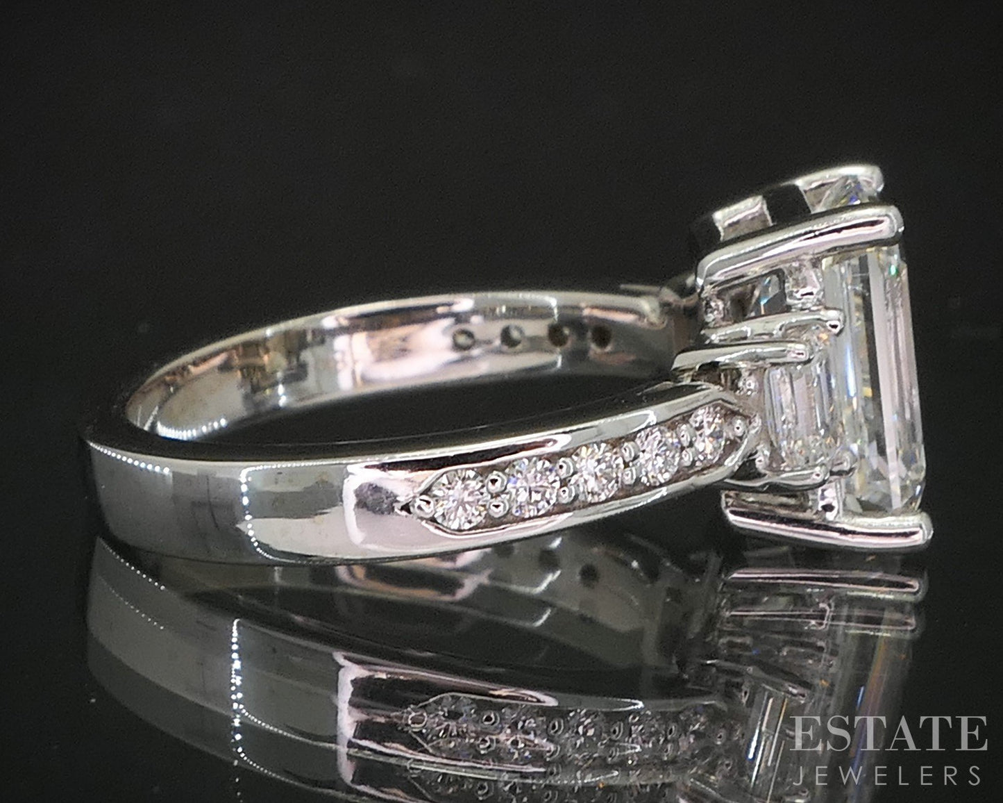 18k White Gold IGI Lab Created Emerald 2.84ct Diamond Engagement Ring i20139