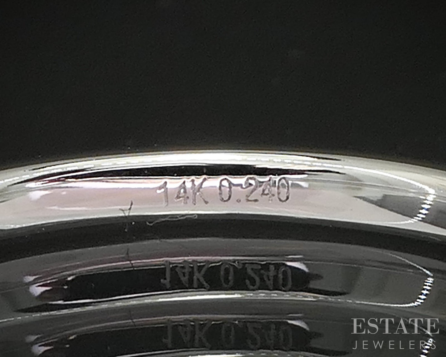 14k White Gold Round Natural .24ctw Diamond Ladies Wedding Band 1.6g p16310