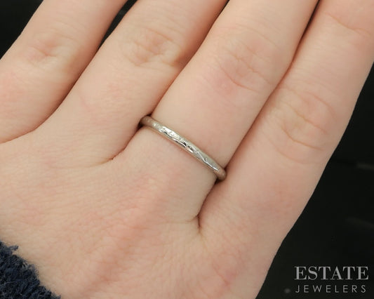Antique Platinum 2mm Engraved Ladies Wedding Band 2.9g p16915