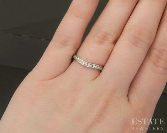 14k White Gold Natural .20ctw Diamond Ladies Contour Wedding Band 1.9g p23971