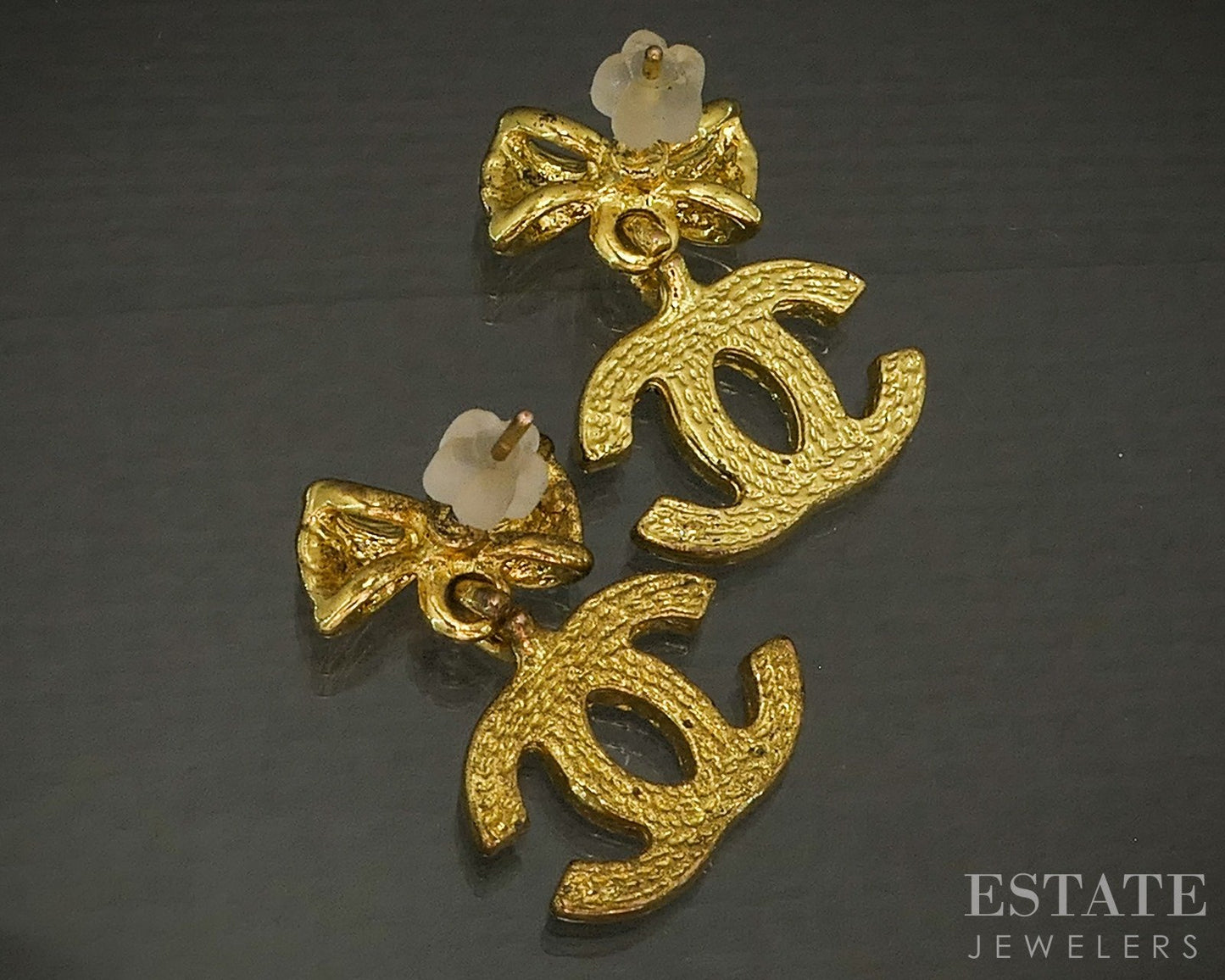 Chanel CC Logo Enameled Rhinestone Gold Tone Dangle Earrings p26008