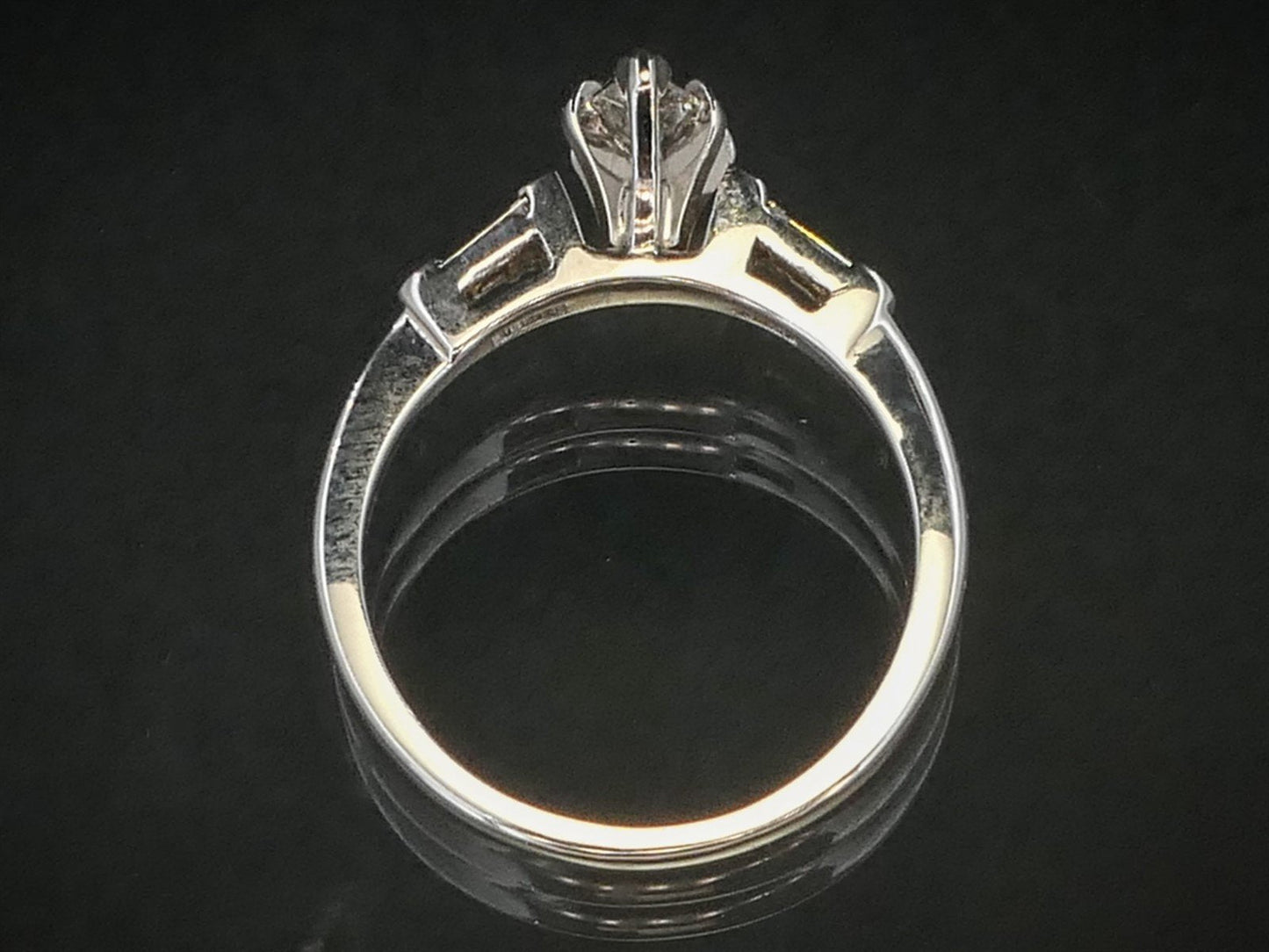 Vintage 18k White Gold Marquise Cut .48ctw Diamond Engagement Ring 3.2g i11230