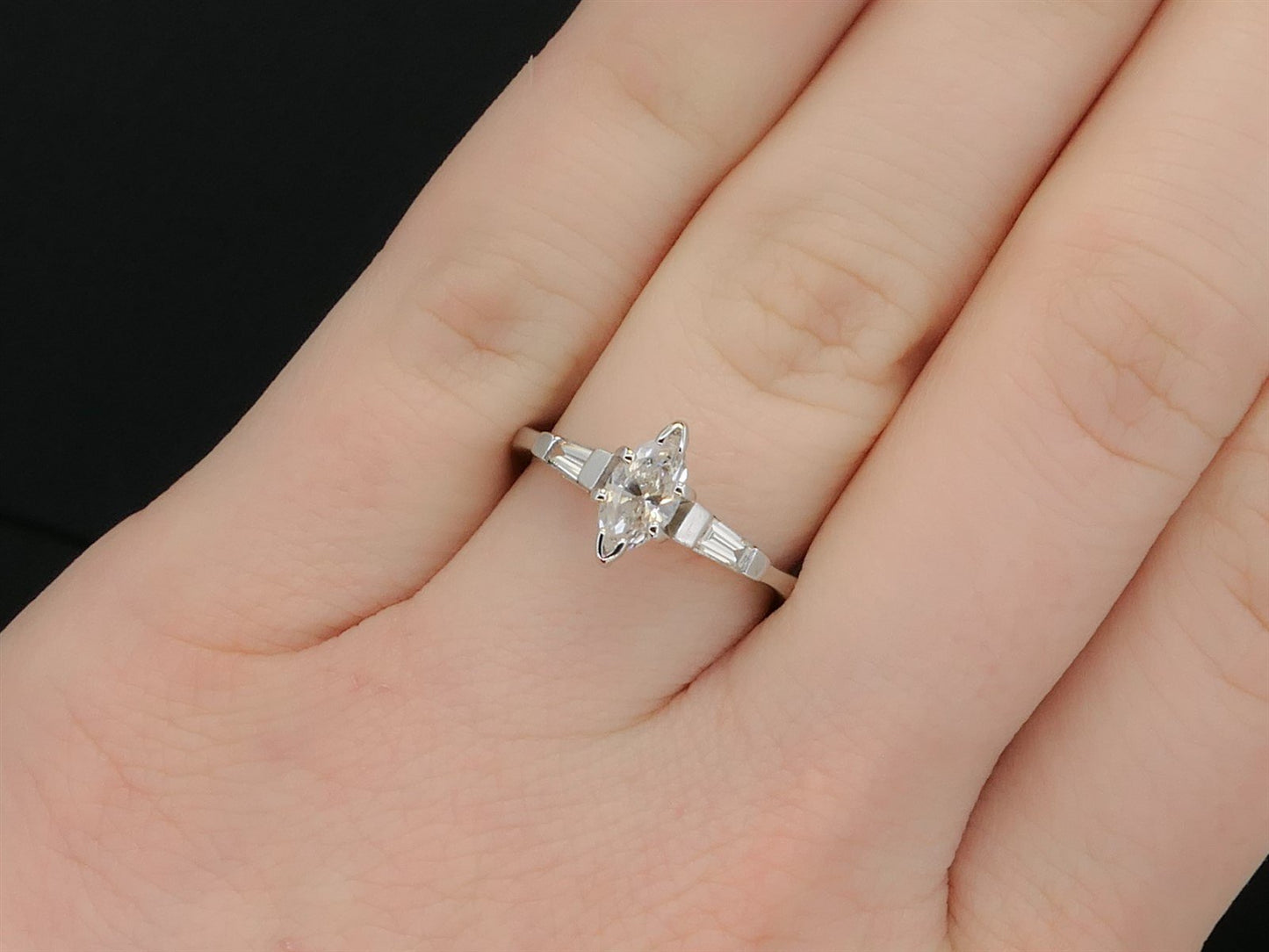 Vintage 18k White Gold Marquise Cut .48ctw Diamond Engagement Ring 3.2g i11230