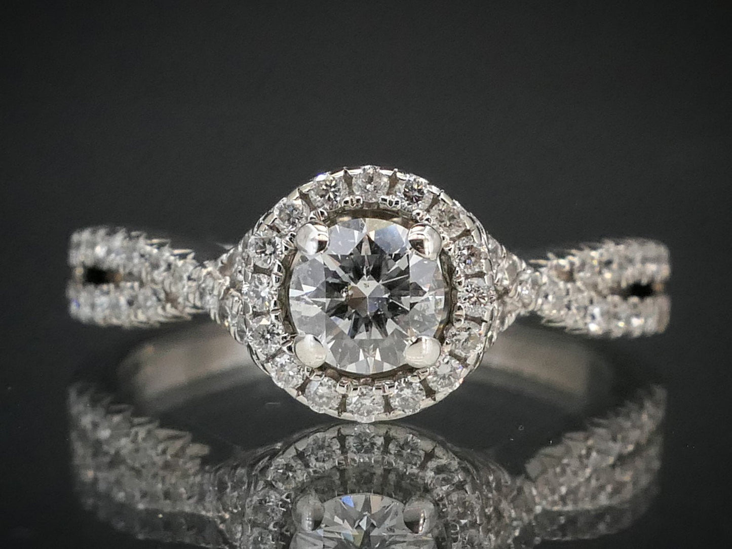 14k White Gold Halo Round Natural .53ctw Diamond Engagement Ring 3.1g i11267