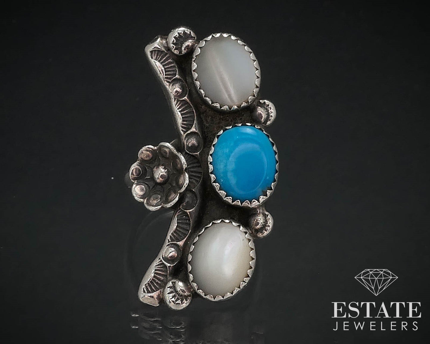 Vintage Sterling Navajo Natural Turquoise & MOP Ladies Shield Ring 9.8g i16459