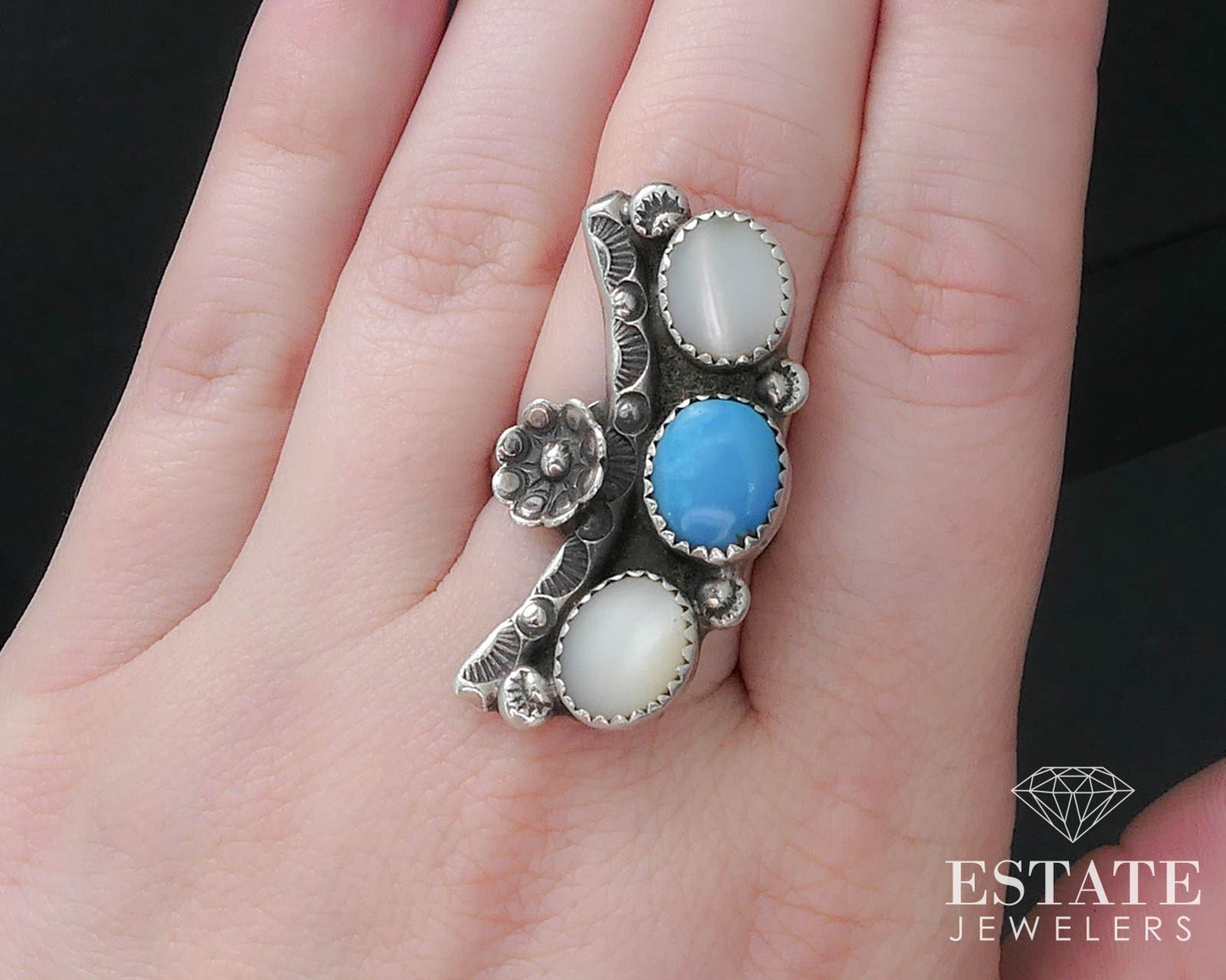 Vintage Sterling Navajo Natural Turquoise & MOP Ladies Shield Ring 9.8g i16459