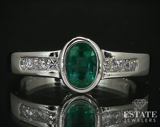 14k White Gold Oval Natural Emerald & Diamond Ladies Ring 4.4g p68639