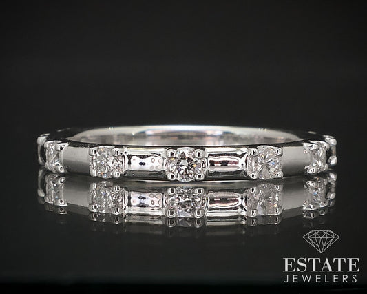 14k White Gold Round Natural .28ctw Diamond Ladies Wedding Band 1.9g i16831