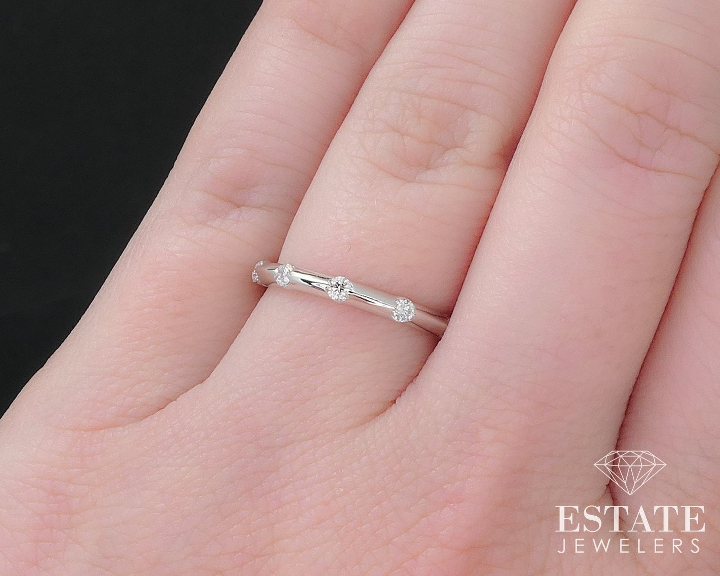 14k White Gold Round Natural .18ctw Diamond Ladies Wedding Band 1.8g i16824