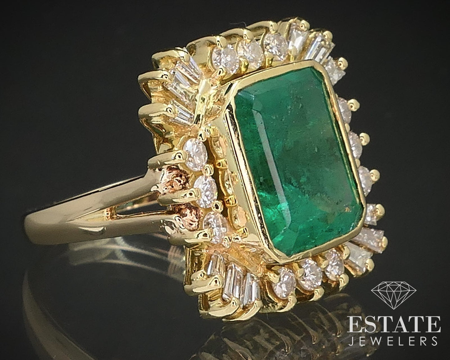 Vivid 14k Yellow Gold Natural Emerald & Diamond Cocktail Halo Ring 12.6g i17112