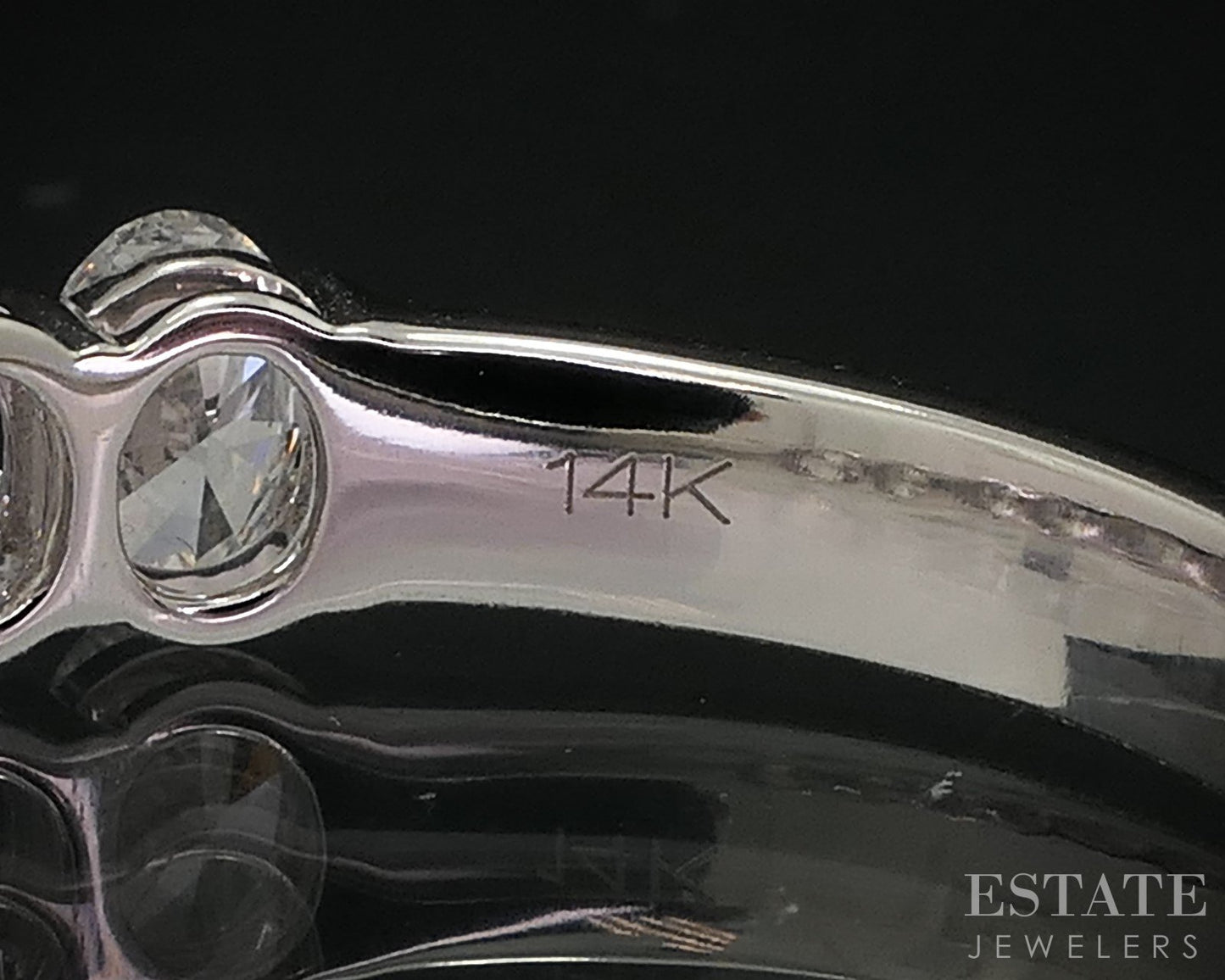 14k White Gold Oval Lab Created 1.08ctw Diamond Ladies Wedding Band 2.4g p65215