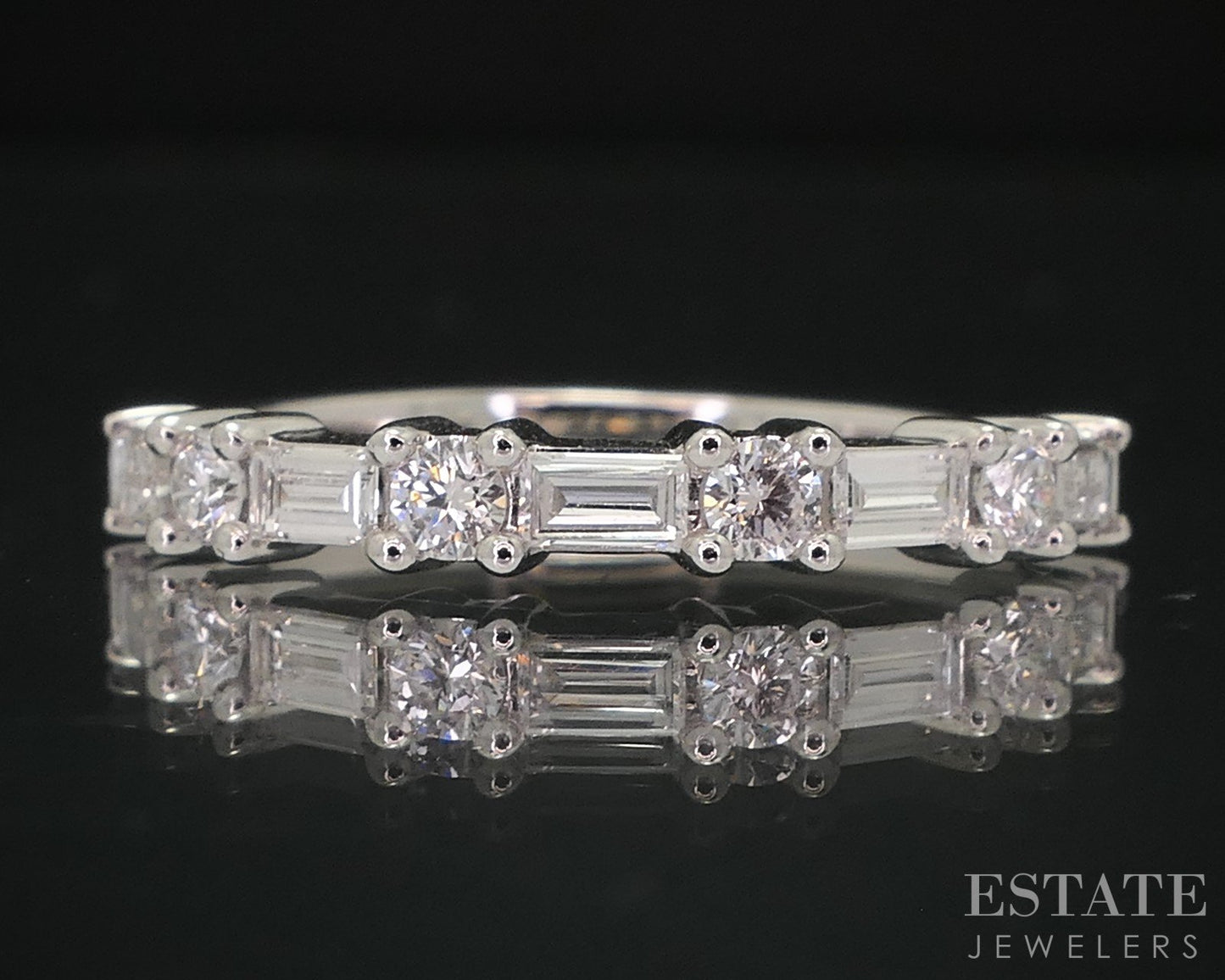 14k White Gold Lab Created .50ctw Diamond Ladies Wedding Band 2.1g i16043