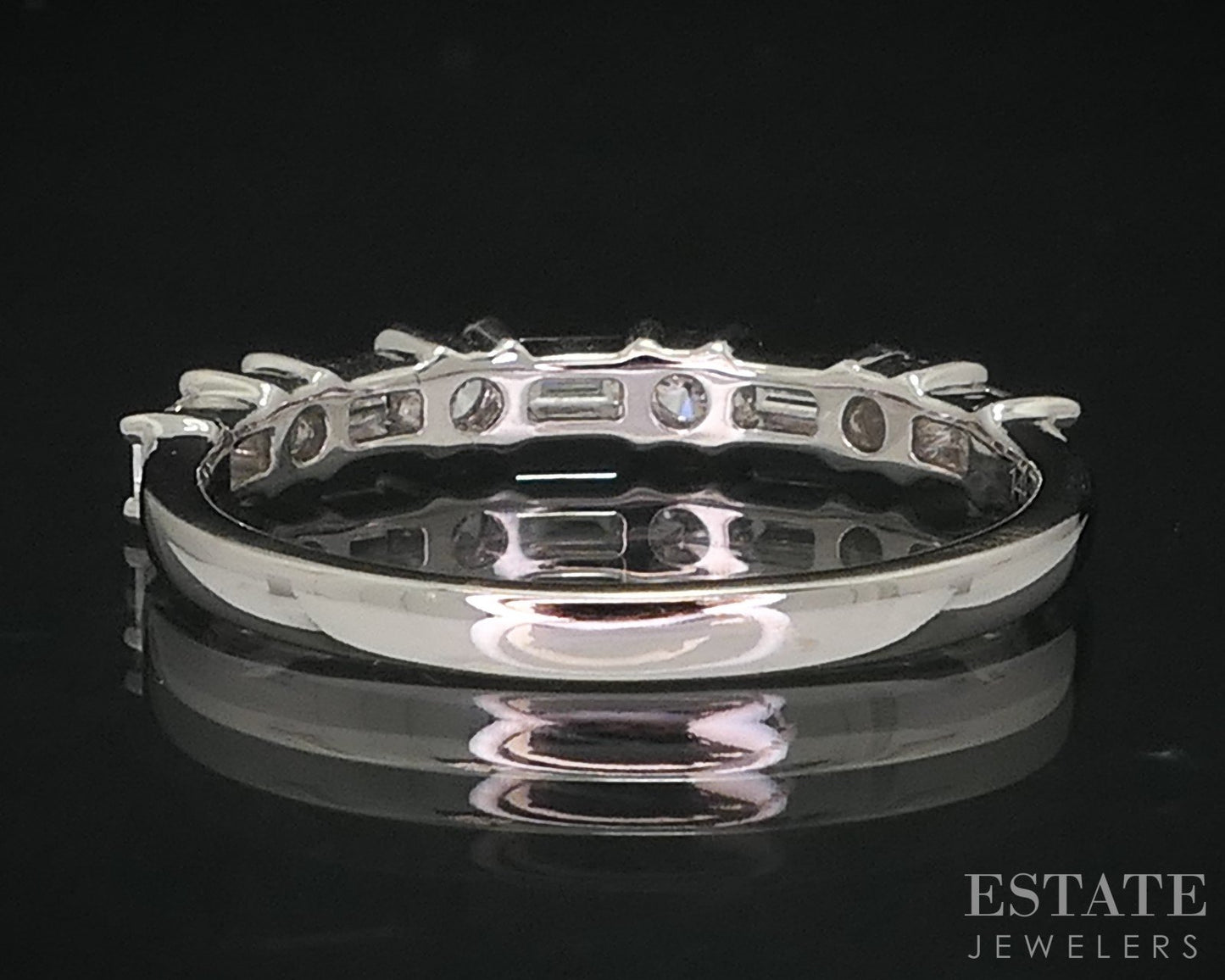 14k White Gold Lab Created .50ctw Diamond Ladies Wedding Band 2.1g i16044
