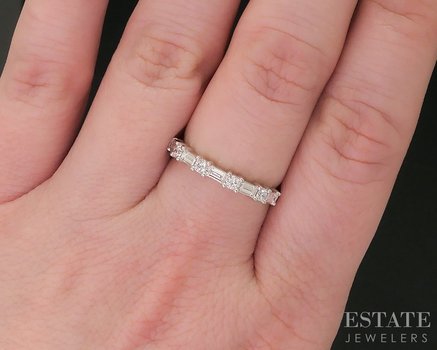 14k White Gold Lab Created .50ctw Diamond Ladies Wedding Band 2.1g i16044