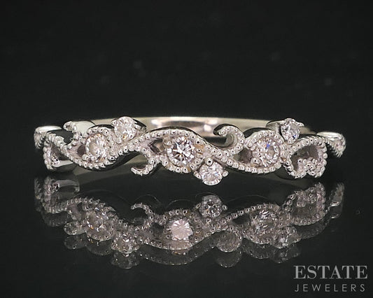 10k White Gold Natural .10ctw Diamond Vine Ladies Wedding Band 1.8g i18132