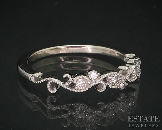 10k White Gold Natural .10ctw Diamond Vine Ladies Wedding Band 1.8g i18132