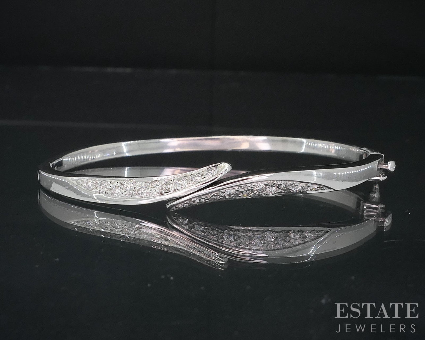 14k White Gold Round Natural .50ctw Diamond Hinged Bangle Bracelet 12g i18200