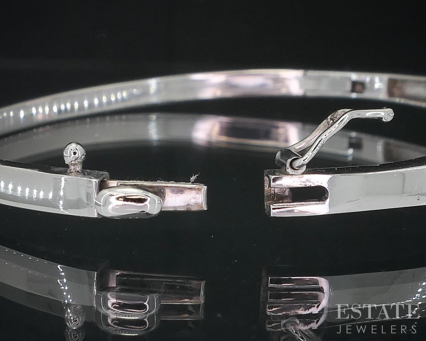 14k White Gold Round Natural .50ctw Diamond Hinged Bangle Bracelet 12g i18200