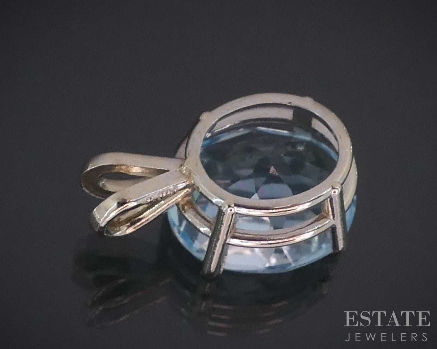 14k White Gold Oval Natural 5ct Blue Topaz Ladies Pendant 2.5g i18353b