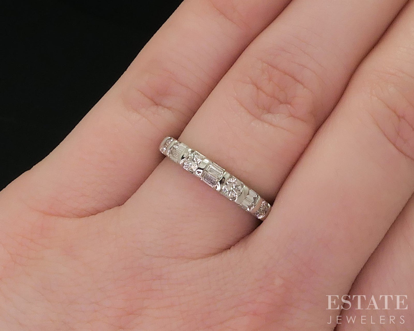 14k White Gold Natural .33ctw Diamond Ladies Wedding Band 2.1g i18414