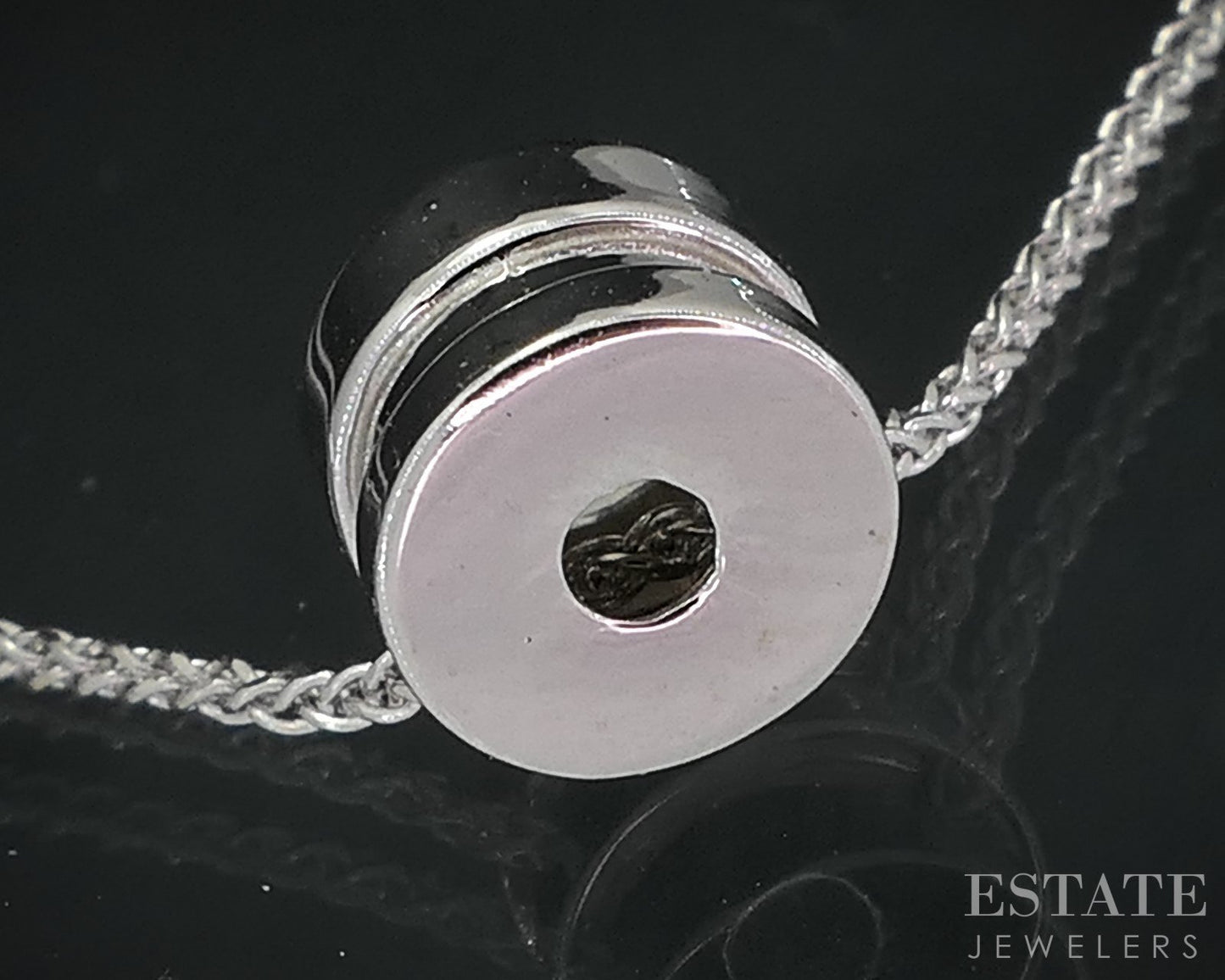 14k White Gold Round Natural .31ct Diamond Bezel Solitaire Necklace 2.5g i18581