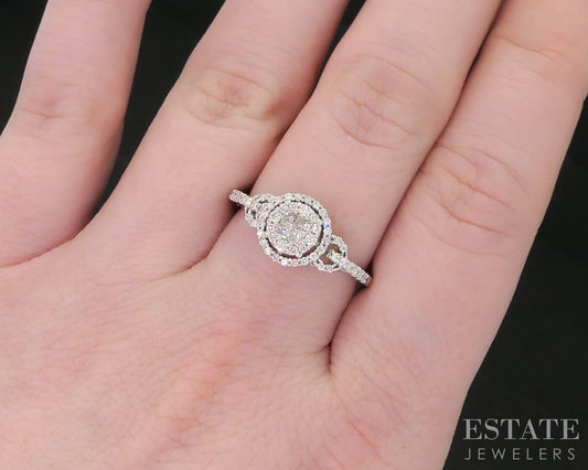 10k White Gold Natural .30ctw Diamond Cluster Halo Engagement Ring 3.1g i18589b