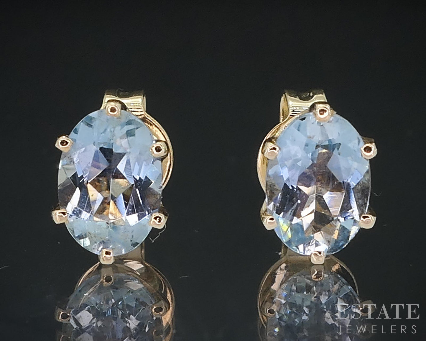 14k Yellow Gold Oval Natural Blue Topaz Stud Earrings 1.5g i18667b