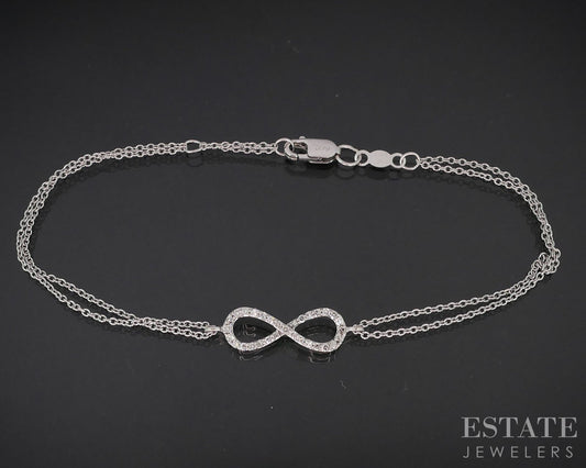 14k White Gold Natural .10ctw Diamond Infinity Knot Link Bracelet 1.7g i18820