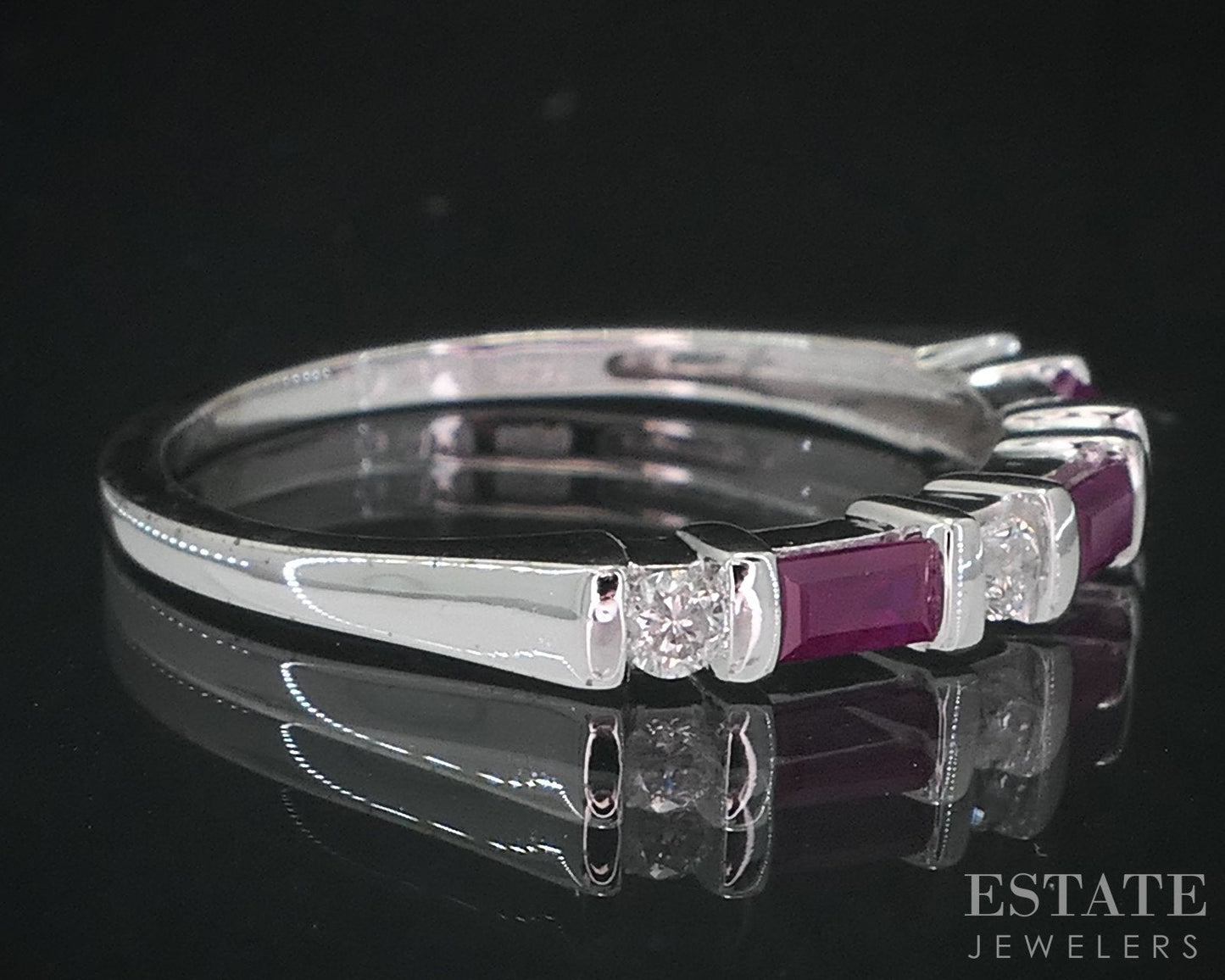 14k White Gold Natural Ruby & Diamond Ladies Band Ring 1.8g i18835