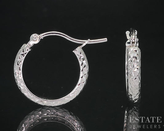 10k White Gold Diamond Cut Hoop Ladies Earrings 0.9g p78514