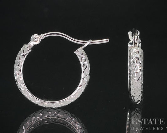 10k White Gold Diamond Cut Hoop Ladies Earrings 0.9g i18749