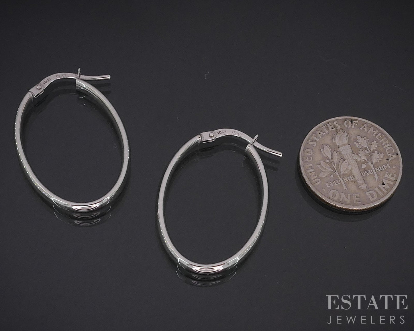 10k White Gold Smooth Oval Hoop Ladies Earrings 1.2g i18753