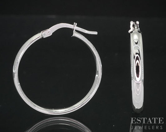 10k White Gold Smooth Hoop Ladies Earrings 1.3g i18758