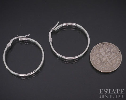 10k White Gold Smooth Hoop Ladies Earrings 1.3g i18758