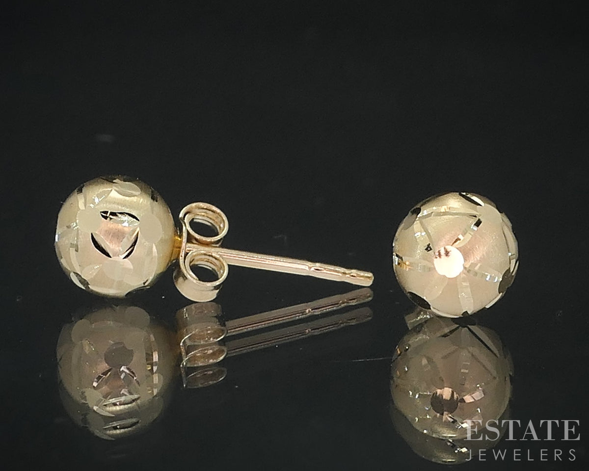14k Yellow Gold 6mm Diamond Cut Ball Stud Ladies Earrings 0.6g p78606