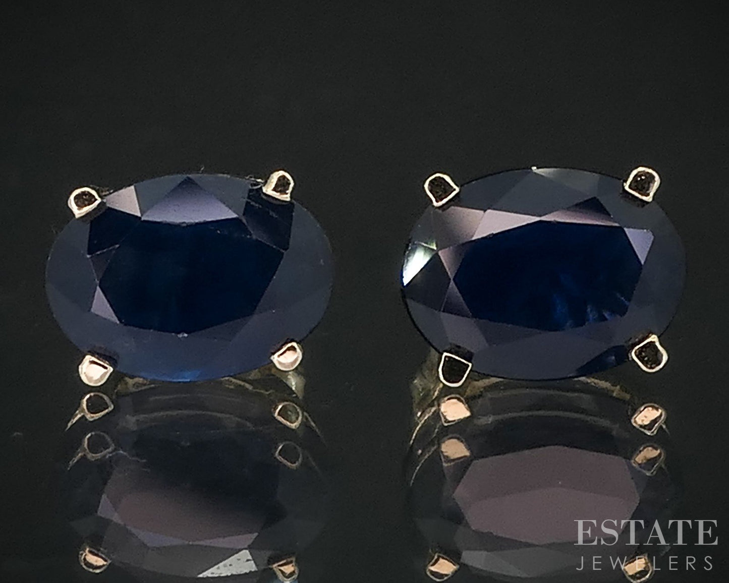 14k Yellow Gold Oval Natural Blue Sapphire Stud Earrings i19053b