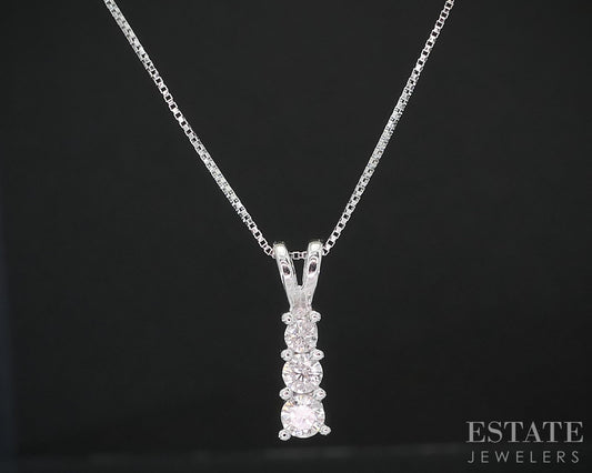 10k White Gold Round Natural .25ctw Diamond Journey Necklace 1.6g i19021b