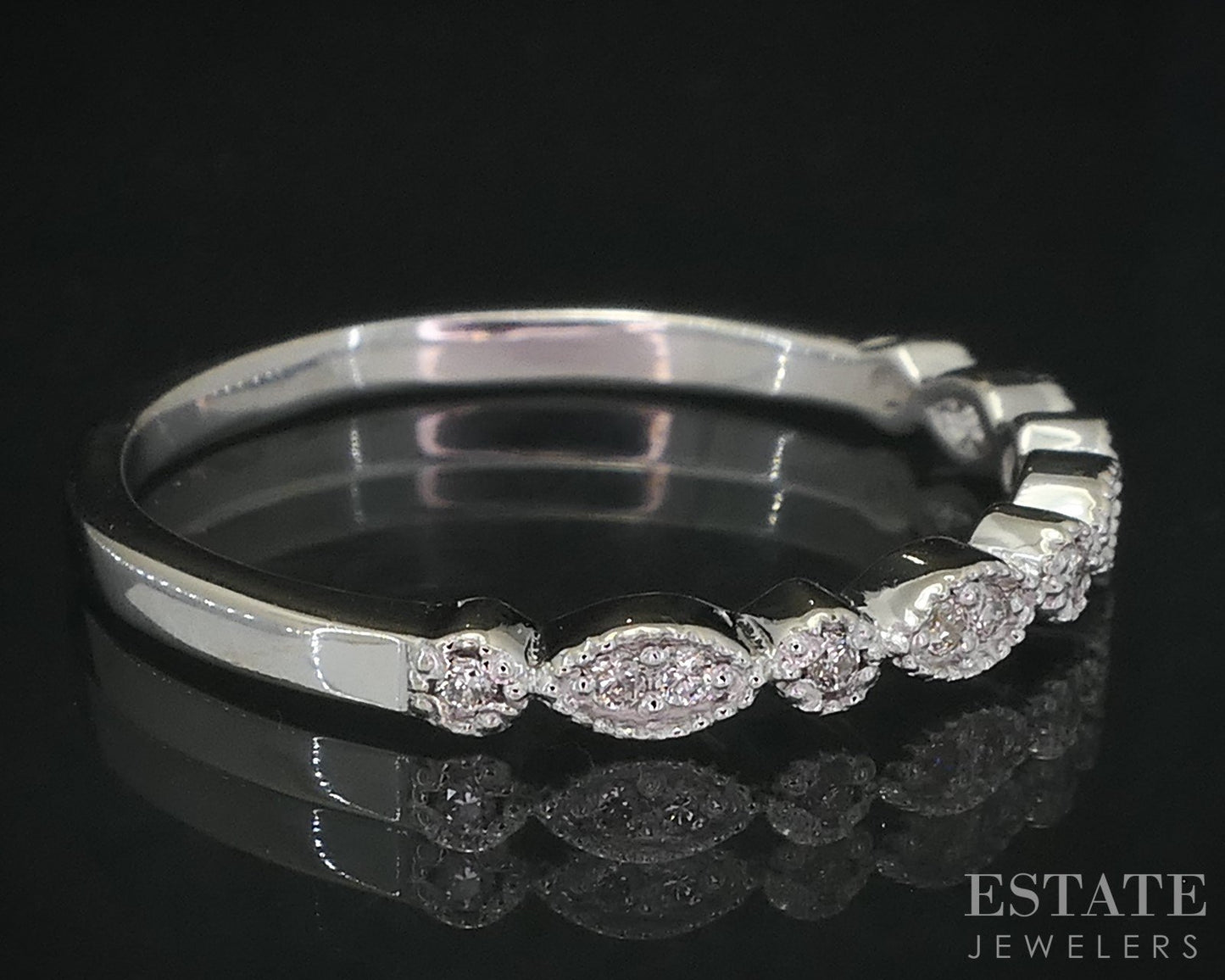 14k White Gold Natural .10ctw Diamond Ladies Wedding Band 2.2g i19030b
