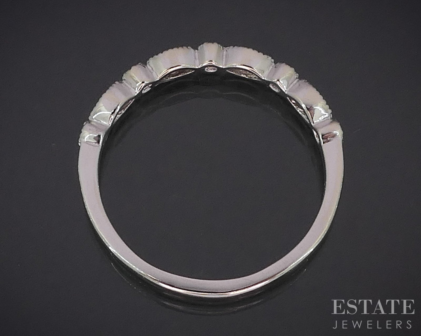 14k White Gold Natural .10ctw Diamond Ladies Wedding Band 2.2g i19030b