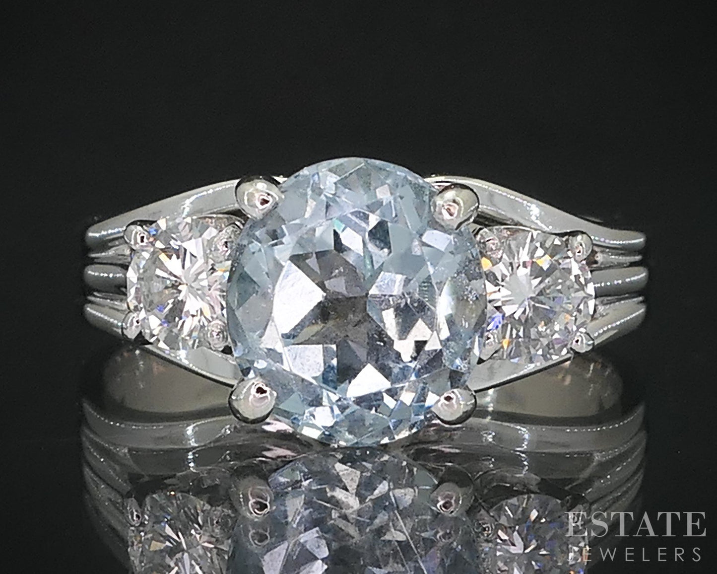 14k White Gold Oval Natural 2ct Aquamarine & Diamond Ladies Ring 3.9g i19124